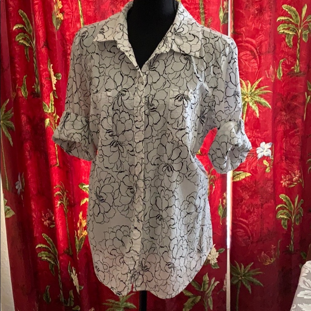 Fresh, summery, black and white blouse